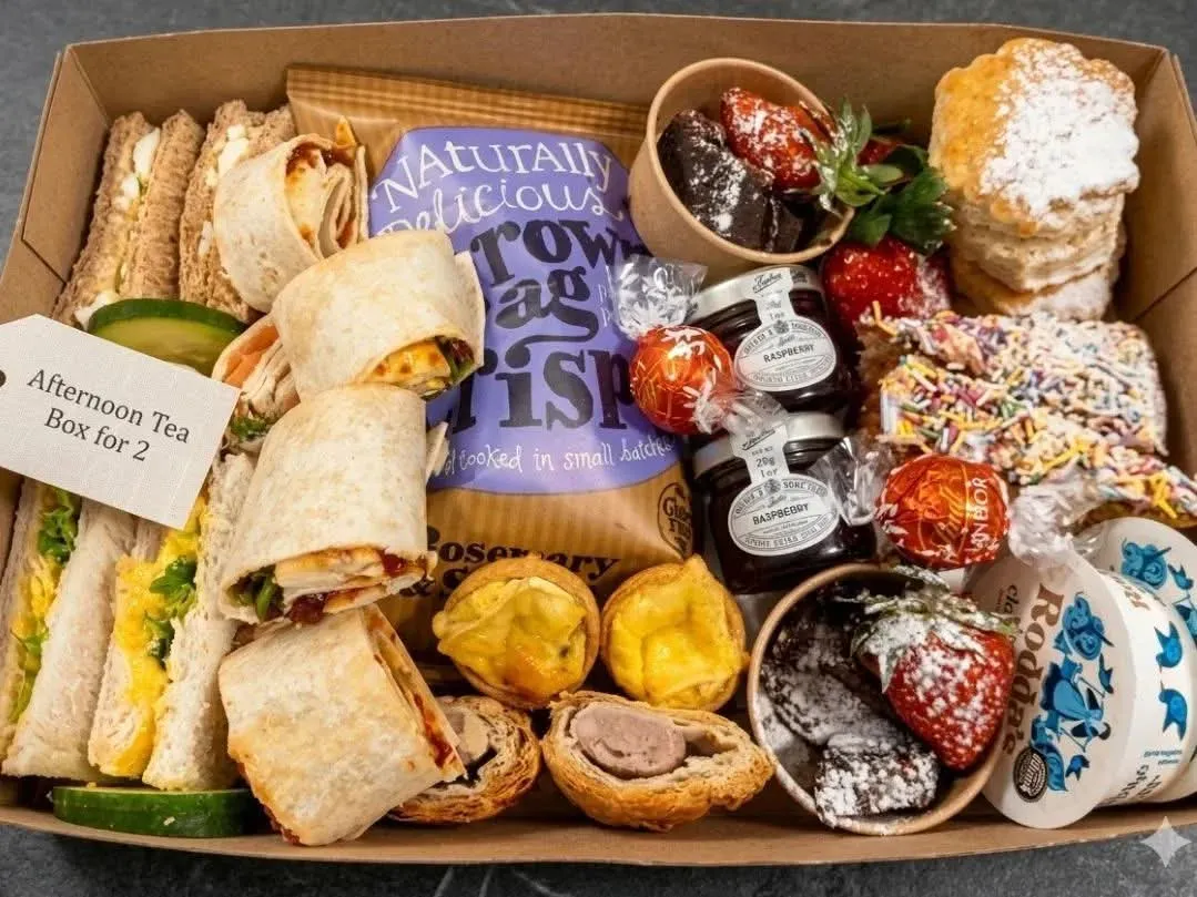 An afternoon tea box for two